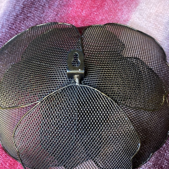 Mesh metal flower - Picture 5 of 6